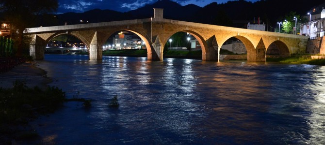 Konjic noću / Konjic at night