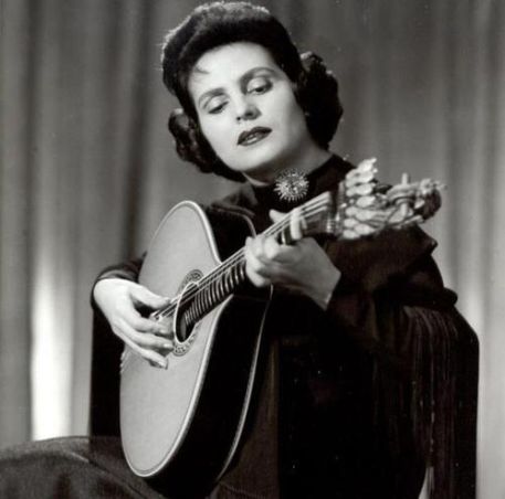 Fado: Prevedeni smisao ili osmišljavanje prevoda?